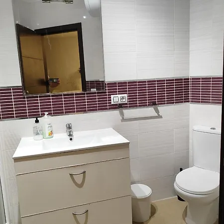 Apartamento Edf. Delfín 2º2 *